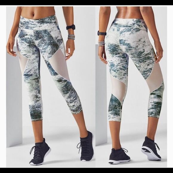 Fabletics Powerhold Mesh Animal Print Crop Leggings - Picture 1 of 5